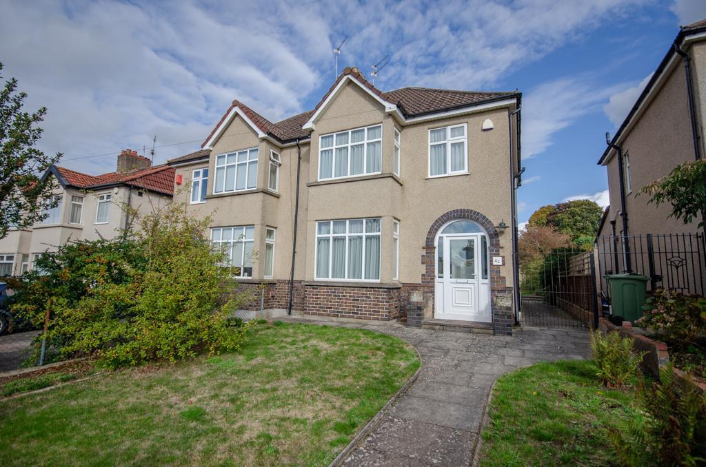 Grace Road, Downend, Bristol 3 bed semidetached house £500,000