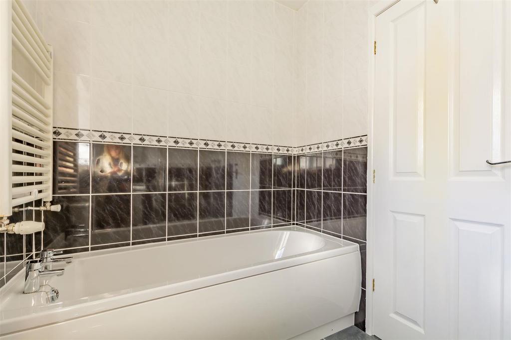 Bathroom (5)-HDR copy.jpg
