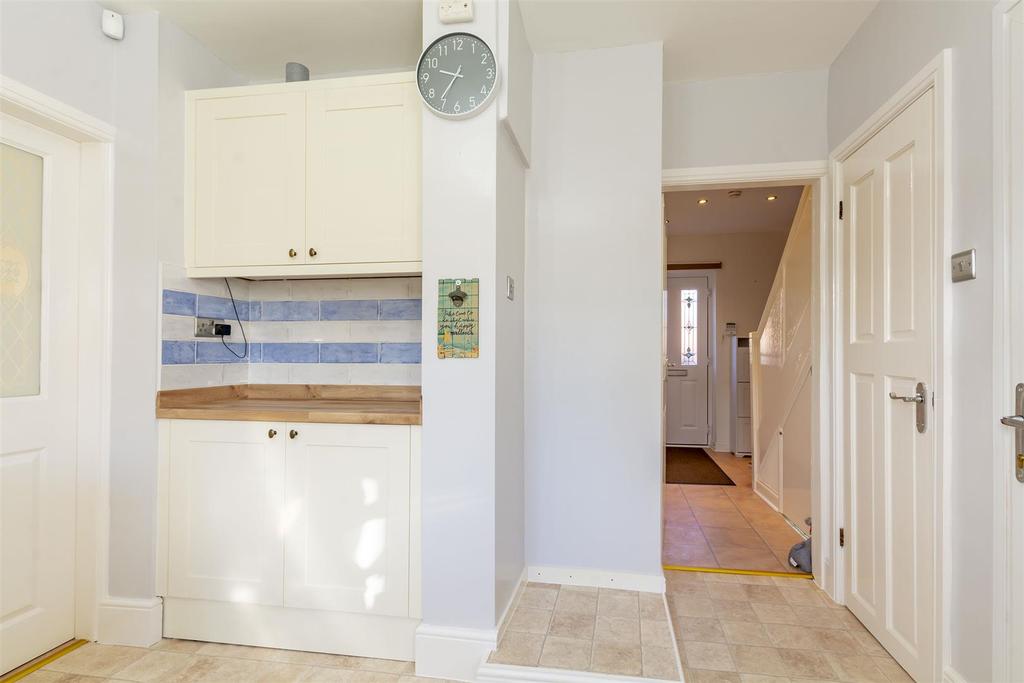 Kitchen (5)-HDR copy.jpg