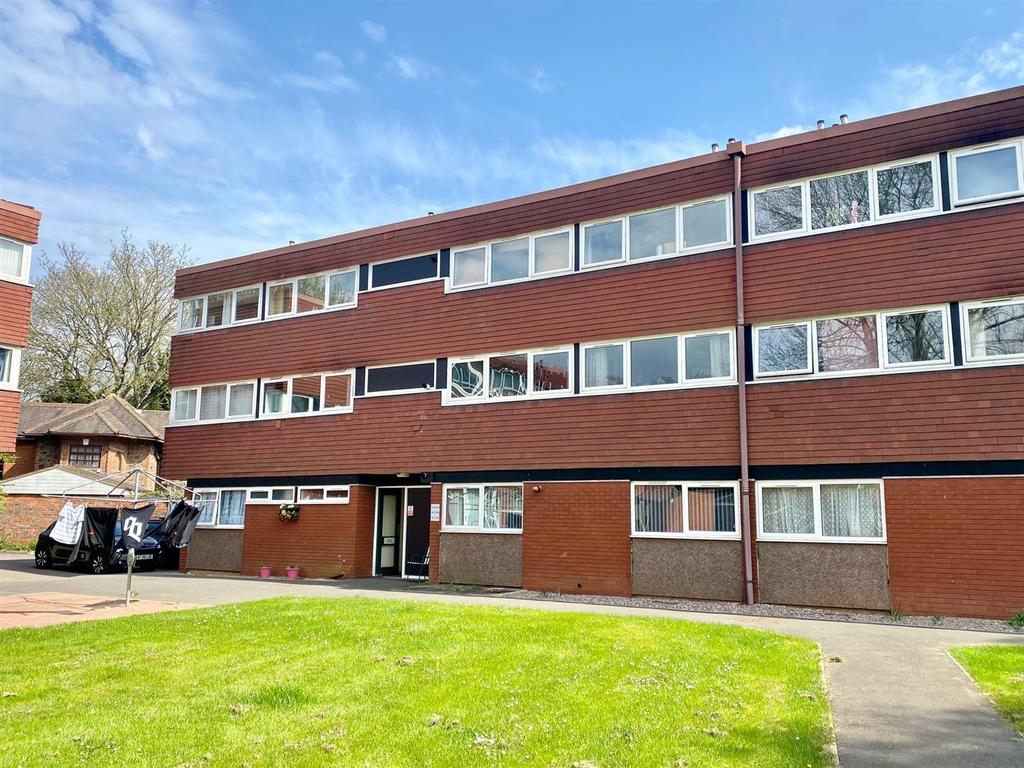 Cleaver Gardens, Nuneaton 2 bed flat £650 pcm (£150 pw)