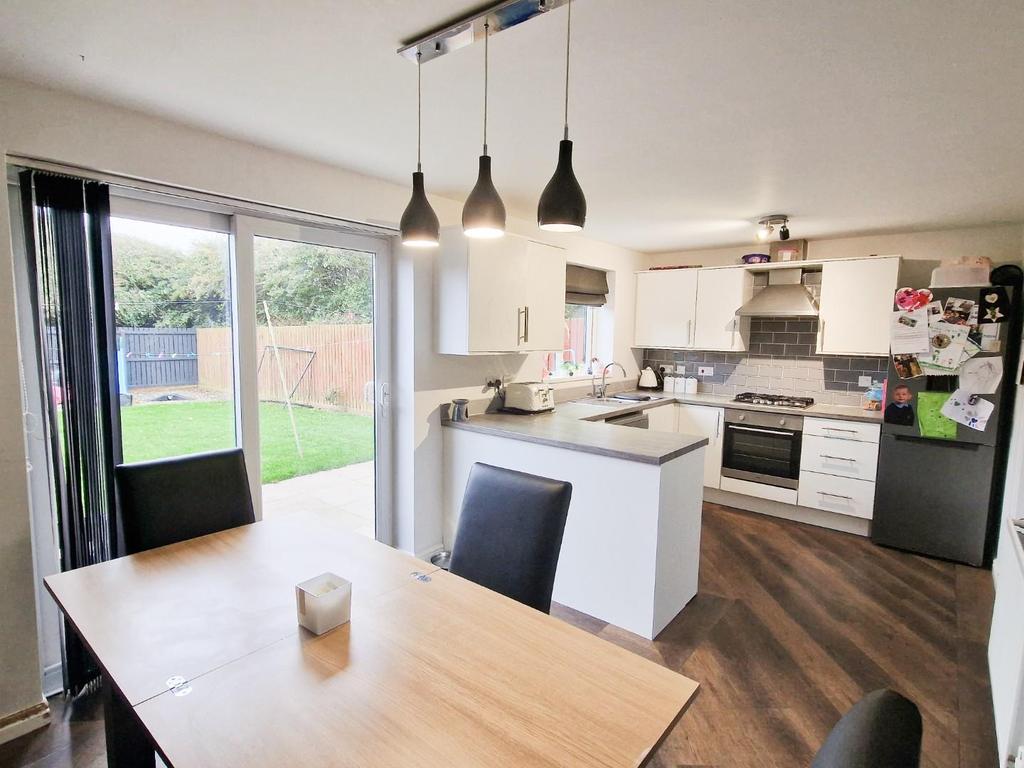 Sea View Drive, Workington, CA14 5DF 3 bed detached house £200,000