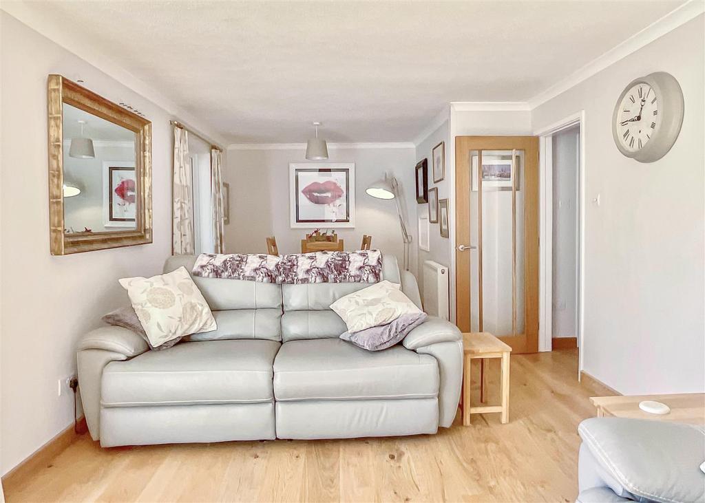 Corinium Gate, Cirencester 3 bed townhouse £550,000