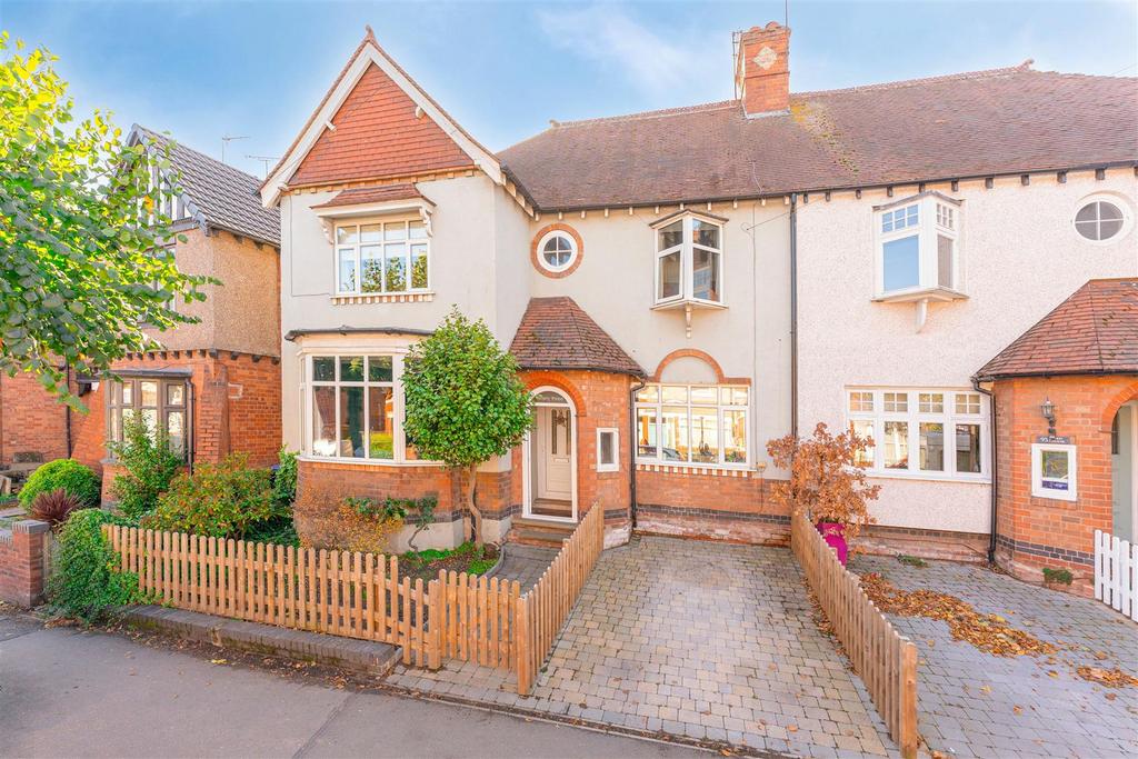 Earlsdon Avenue North, Earlsdon 4 bed semidetached house £450,000