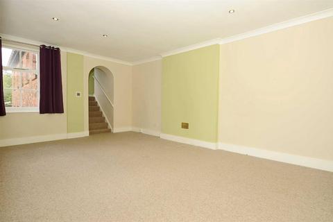 2 bedroom flat to rent, Court Mews, Wellingborough