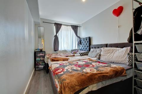 2 bedroom apartment for sale - Granville Road, London