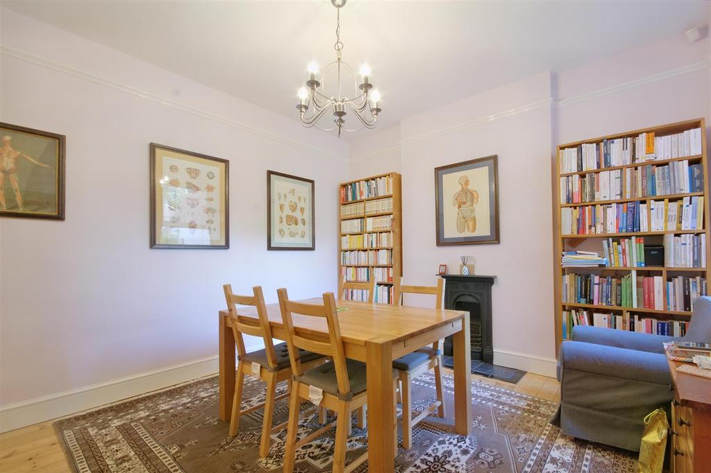 Dining/Sitting Room
