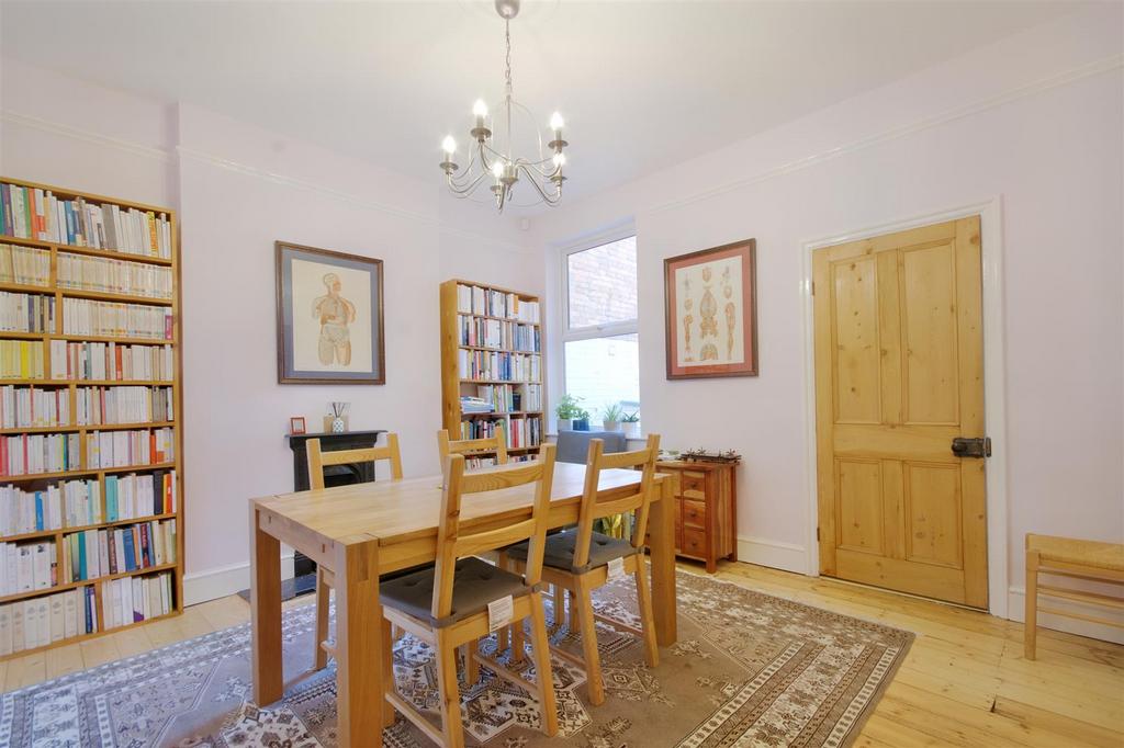 Dining/Sitting Room
