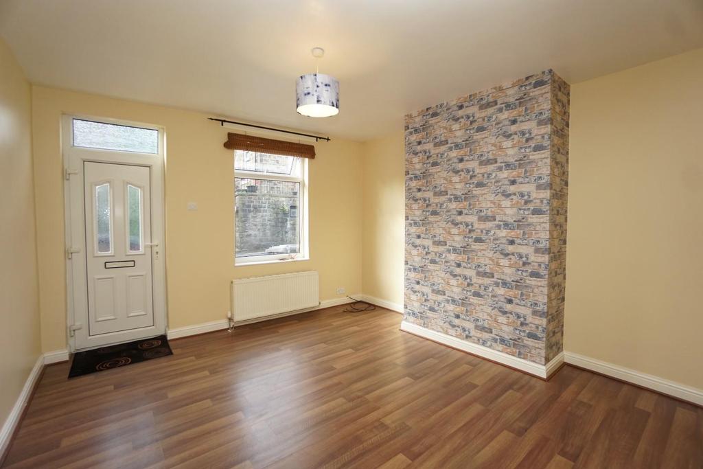 Manchester Road, Deepcar, Sheffield 2 bed house £650 pcm (£150 pw)