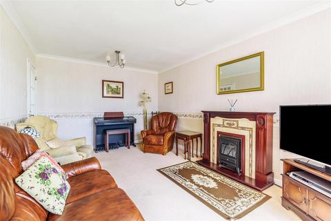8 Cherry Tree Drive, Filey, YO14 9UZ