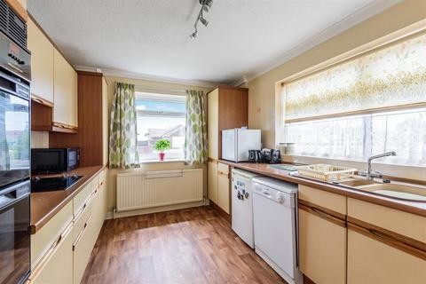 8 Cherry Tree Drive, Filey, YO14 9UZ
