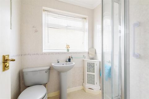 8 Cherry Tree Drive, Filey, YO14 9UZ