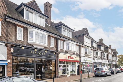 3a Craddocks Parade, Ashtead, KT21 1QL