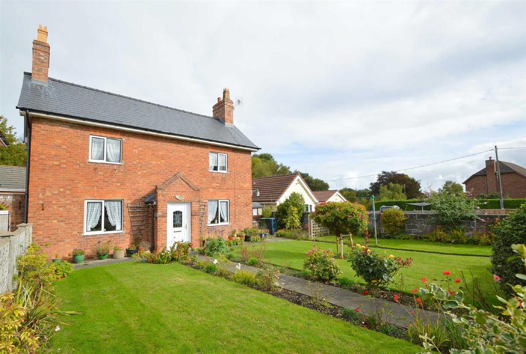 Holyhead Road, Montford Bridge, Shrewsbury 3 bed detached house for