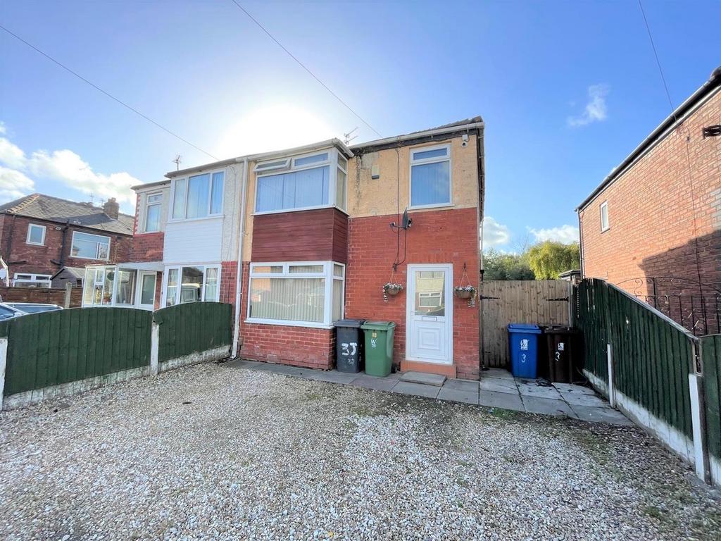 June Avenue, Leigh 3 bed semidetached house £180,000