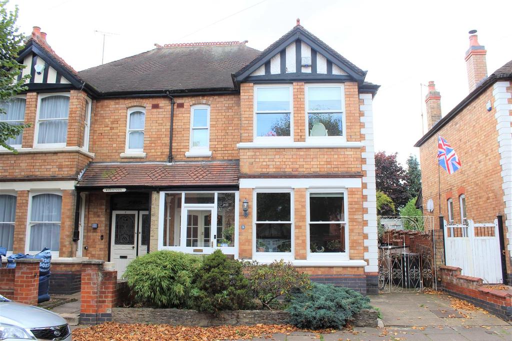 Manor Park Road, Nuneaton 4 bed semidetached house £320,000