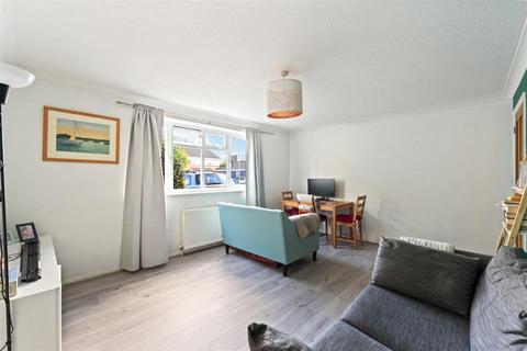 1 bedroom flat for sale - Stocton Close, Guildford