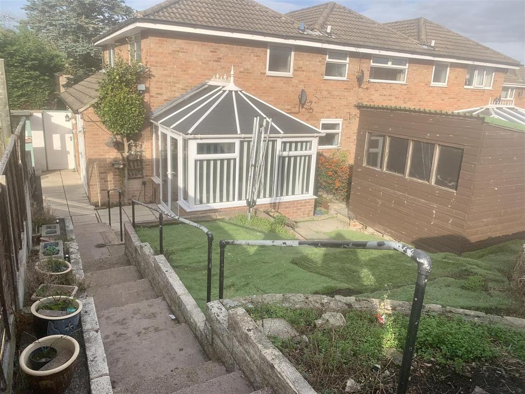 Farnham Walk, West Hallam, Ilkeston 3 bed end of terrace house £875 pcm (£202 pw)