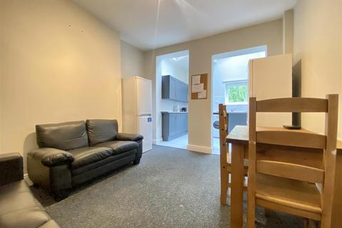 40 Beehive Road, Sheffield, S10 1EP