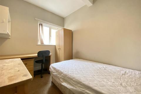 40 Beehive Road, Sheffield, S10 1EP