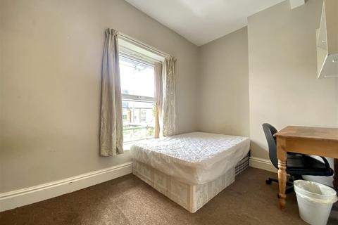 40 Beehive Road, Sheffield, S10 1EP