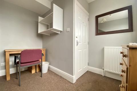 40 Beehive Road, Sheffield, S10 1EP
