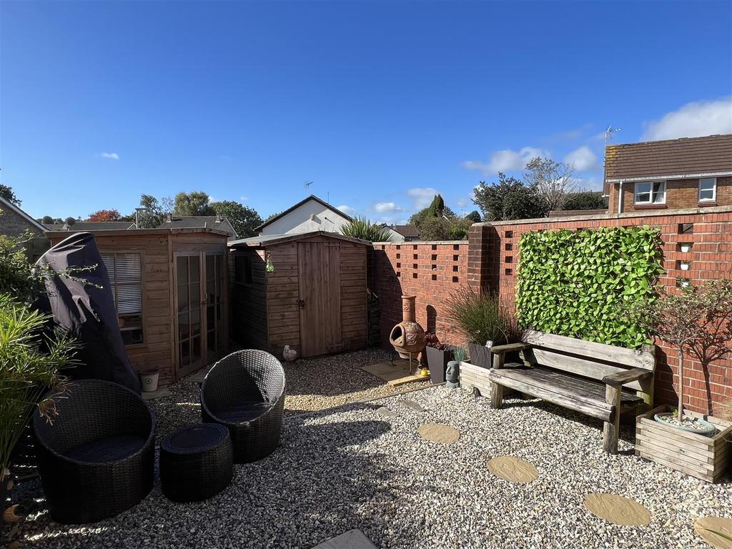 Mayfield Close, St. Austell 3 bed semidetached house £265,000