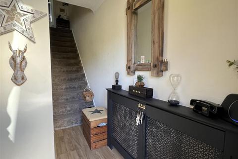 8 Mayfield Close, St Austell, PL25 3PD