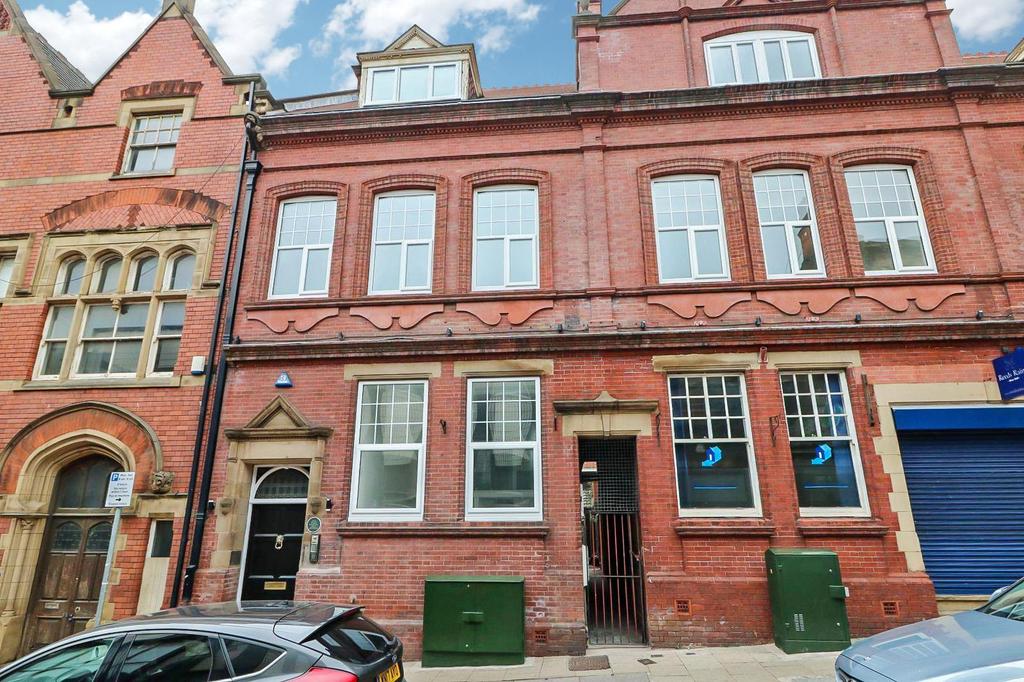 Street, Rotherham 6 bed block of apartments £500,000