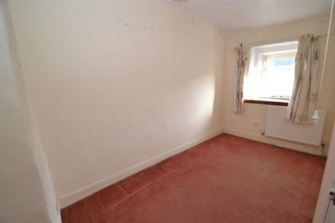22 Holts Lane, Clayton, Bradford, BD14 6BL