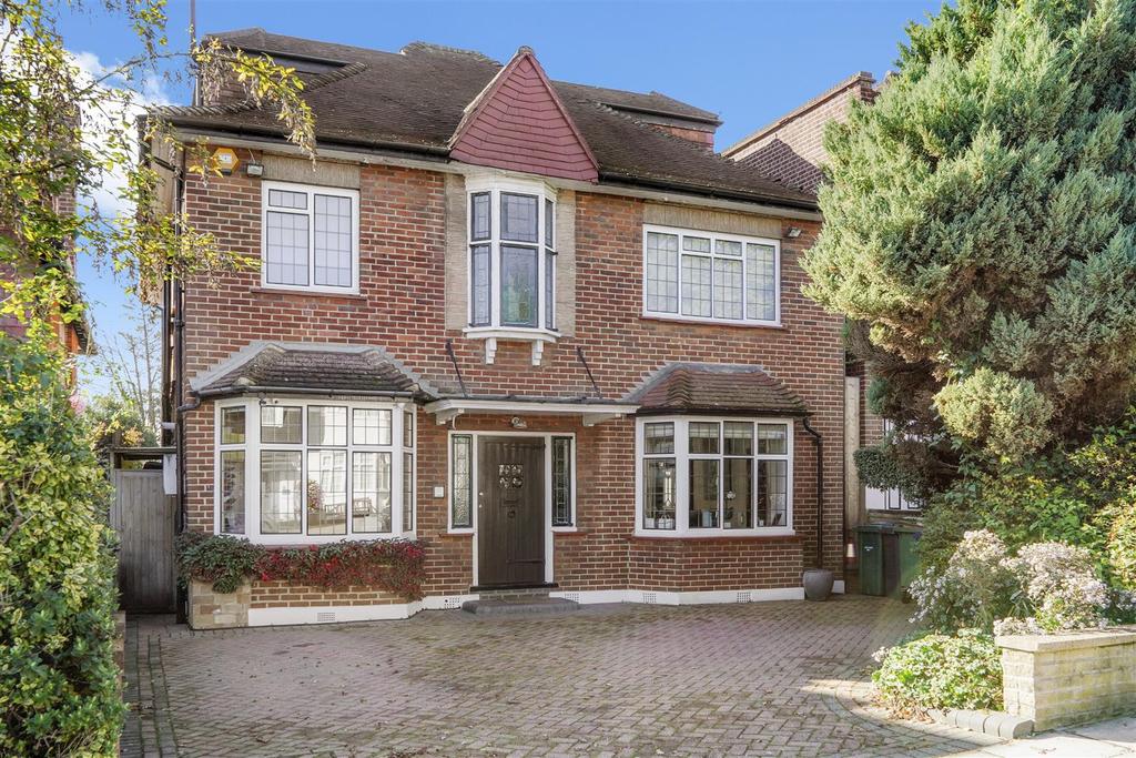 Arden Road, Finchley, London 5 bed detached house £1,900,000