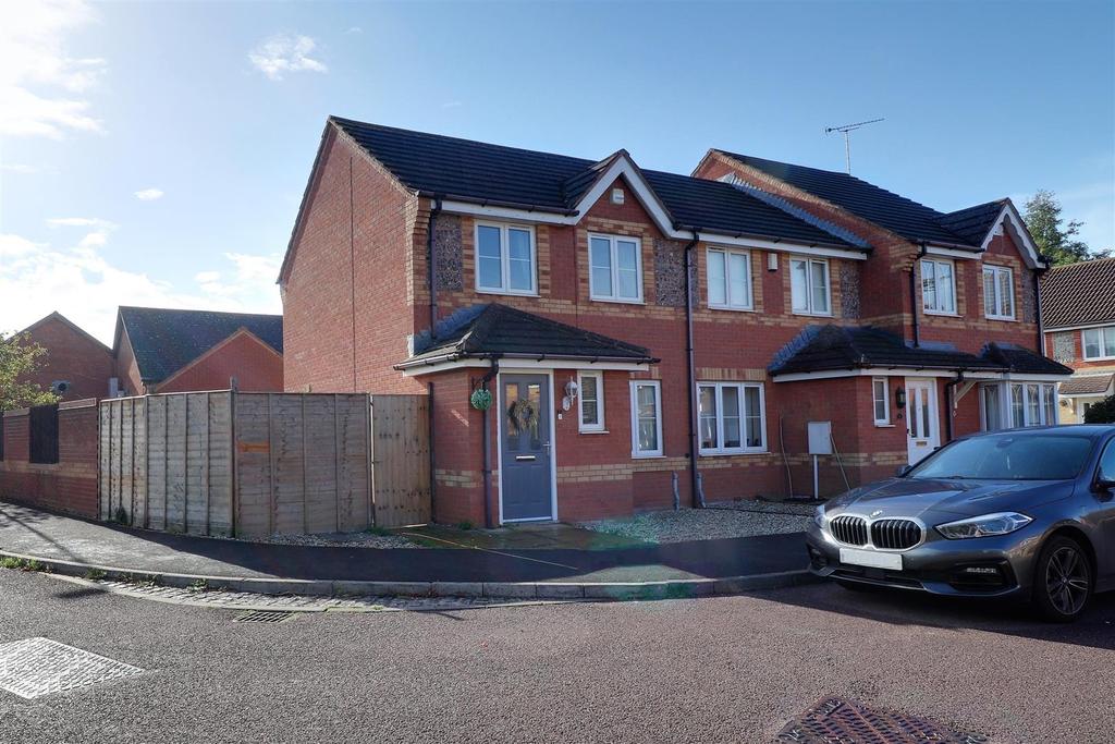 Mead Road, Abbeymead, Gloucester 2 bed end of terrace house for sale