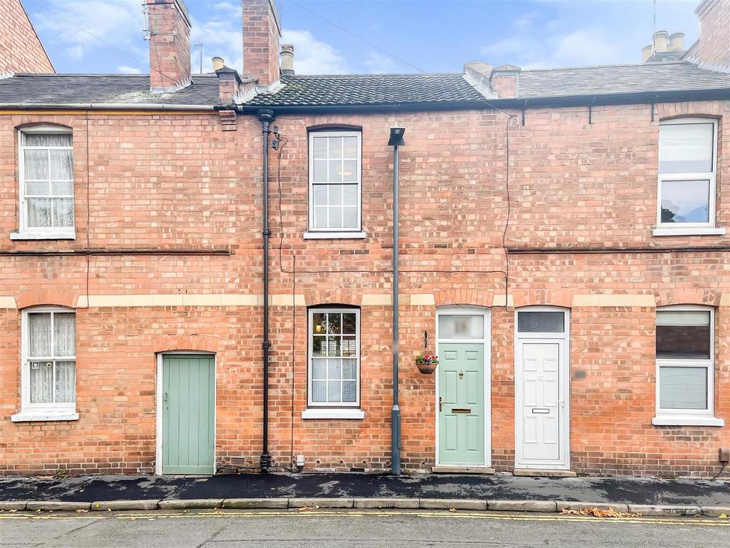Morton Street, Leamington Spa 2 bed terraced house £335,000