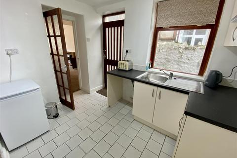 2 bedroom terraced house for sale, Sand Street, Pwllheli