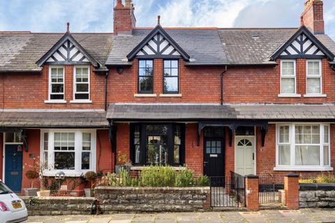 14 Archer Terrace, Penarth, CF64 3DU