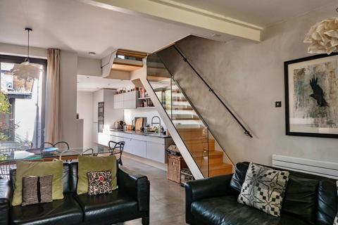 14 Archer Terrace, Penarth, CF64 3DU