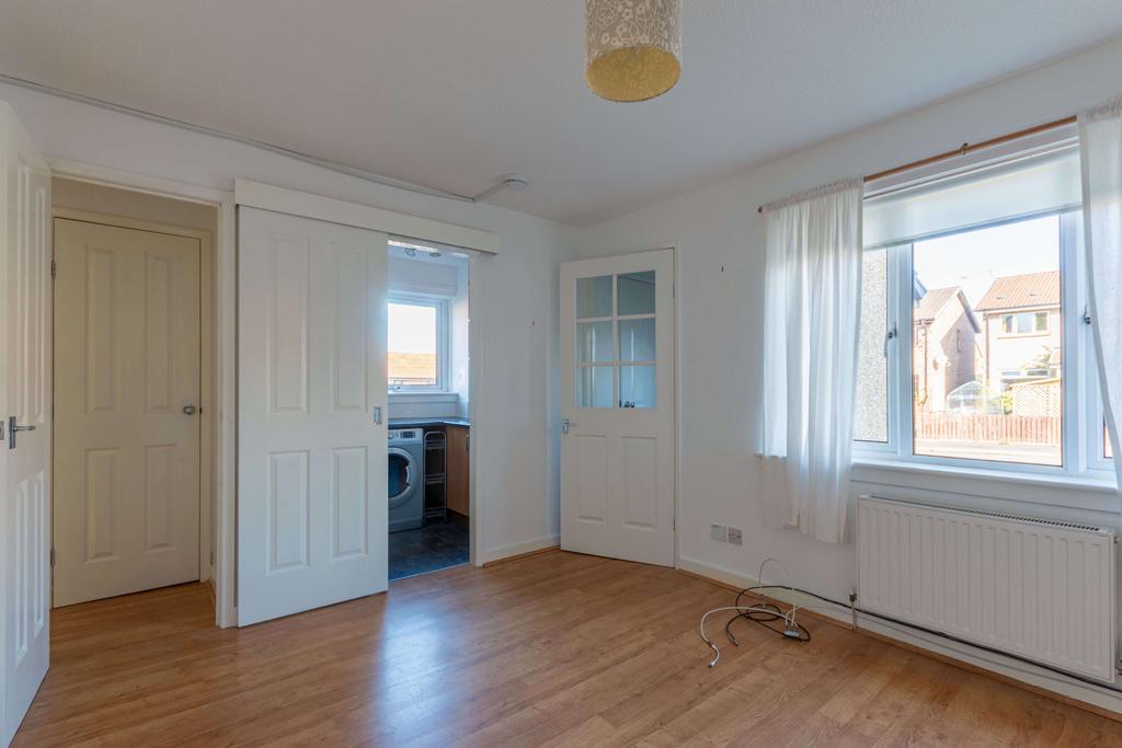 Double Hedges Park Edinburgh EH16 6YN... 1 bed property £750 pcm (£173 pw)