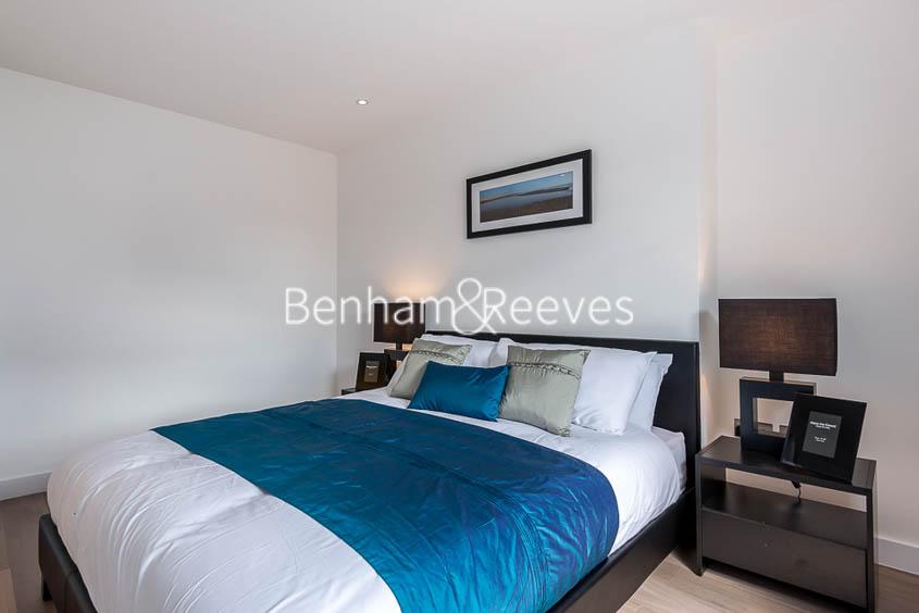Earlington Court, Earls Court SW5 1 bed apartment £2,150 pcm (£496 pw)