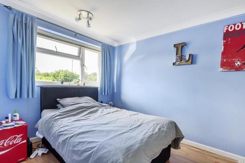 14 Brookside Close, Tiddington, Thame, OX9 2LS