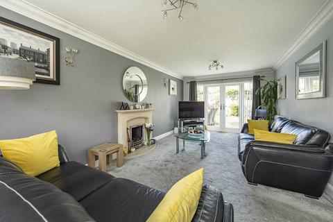 4 bedroom detached house for sale - Bishops Field, Aston Clinton