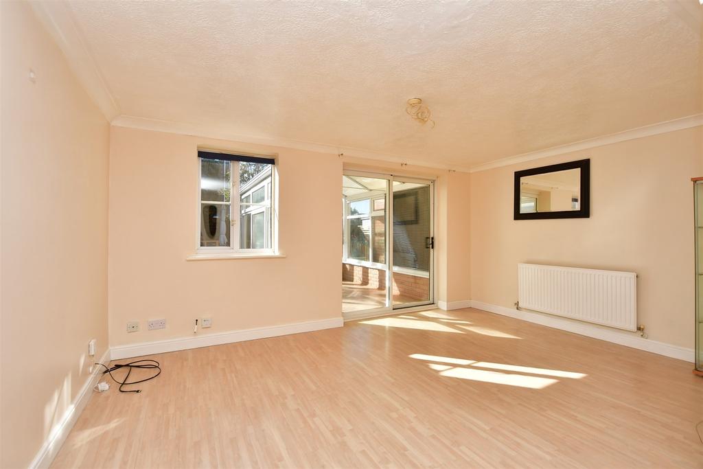 Shorefields, Rainham, Gillingham, Kent 3 bed end of terrace house £