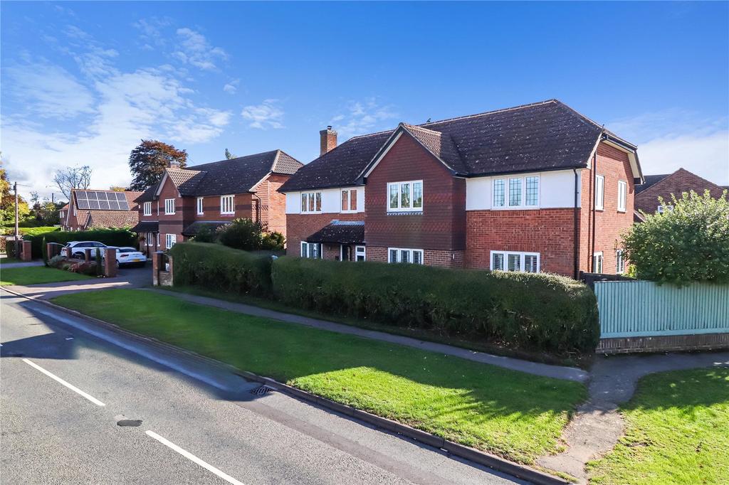 Lye Green Road, Chesham... 4 bed detached house £1,195,000