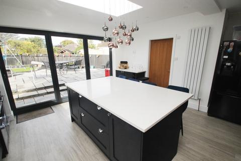 5a Eccleston Close, Orpington, BR6 8BD