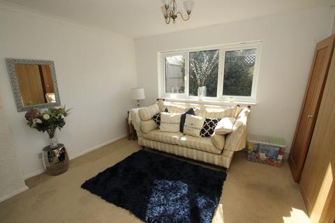 5a Eccleston Close, Orpington, BR6 8BD