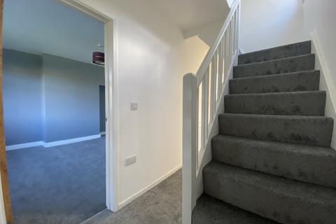 3 bedroom semi-detached house to rent, Centre Road, Edington