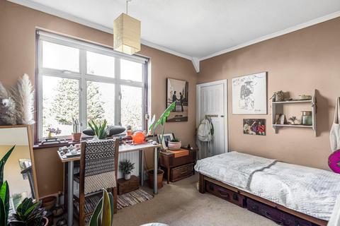 55 Ernest Grove, Beckenham, BR3 3HY