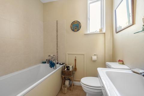 55 Ernest Grove, Beckenham, BR3 3HY