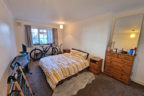 2 bedroom flat to rent, Hale Lane, Mill Hill, NW7