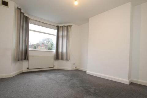 2 bedroom flat to rent, Woodgrange Close, Kenton, HA3 0XH