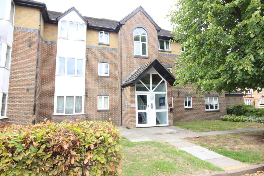 Cotswold Way, Worcester Park KT4 2 bed flat £300,000