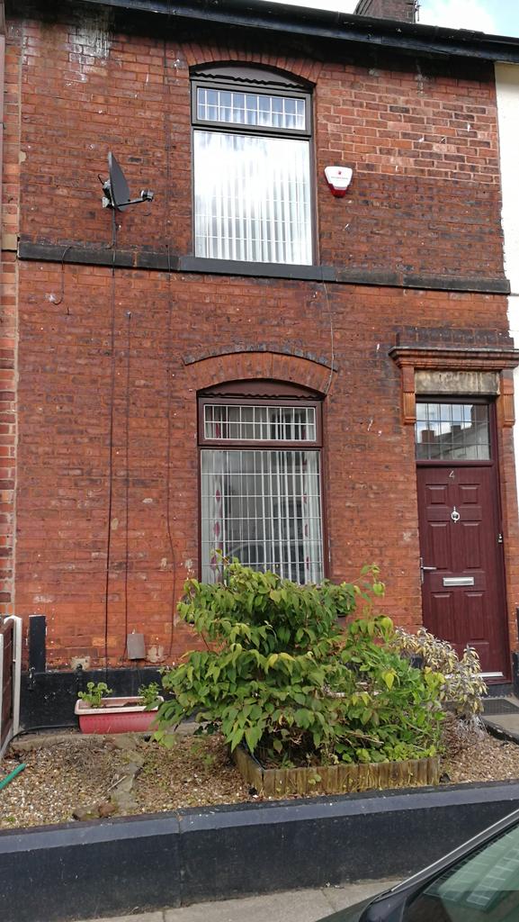 Halstead Street, Bury, Lancashire, BL9 2 bed terraced house £750 pcm (£173 pw)